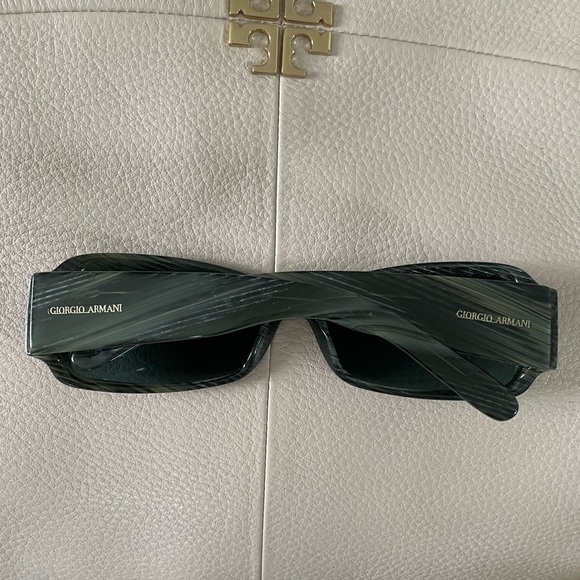 Sunglasses 😎 GA - Picture 3 of 5